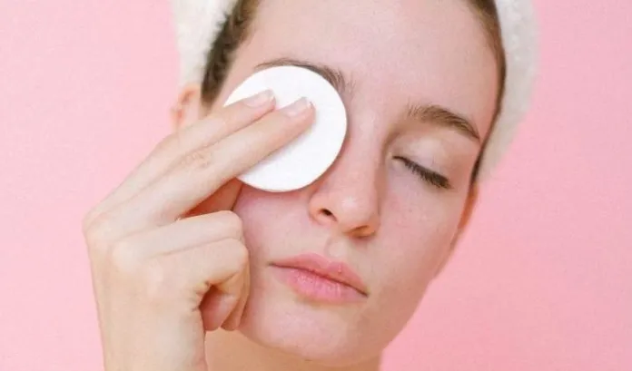 Tips to Remove Makeup Efficiently