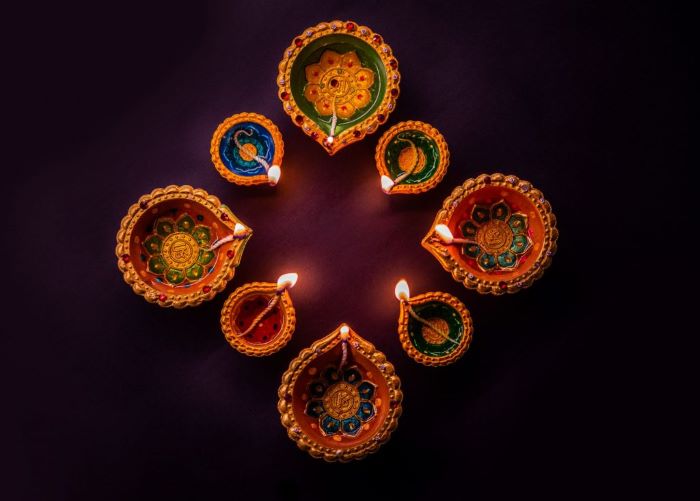 How Many Diya to Use and Places Where they Should be Kept in Diwali