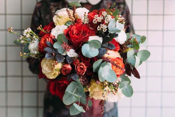 How to Choose A Flower Bouquet for Modern Photo Shoots